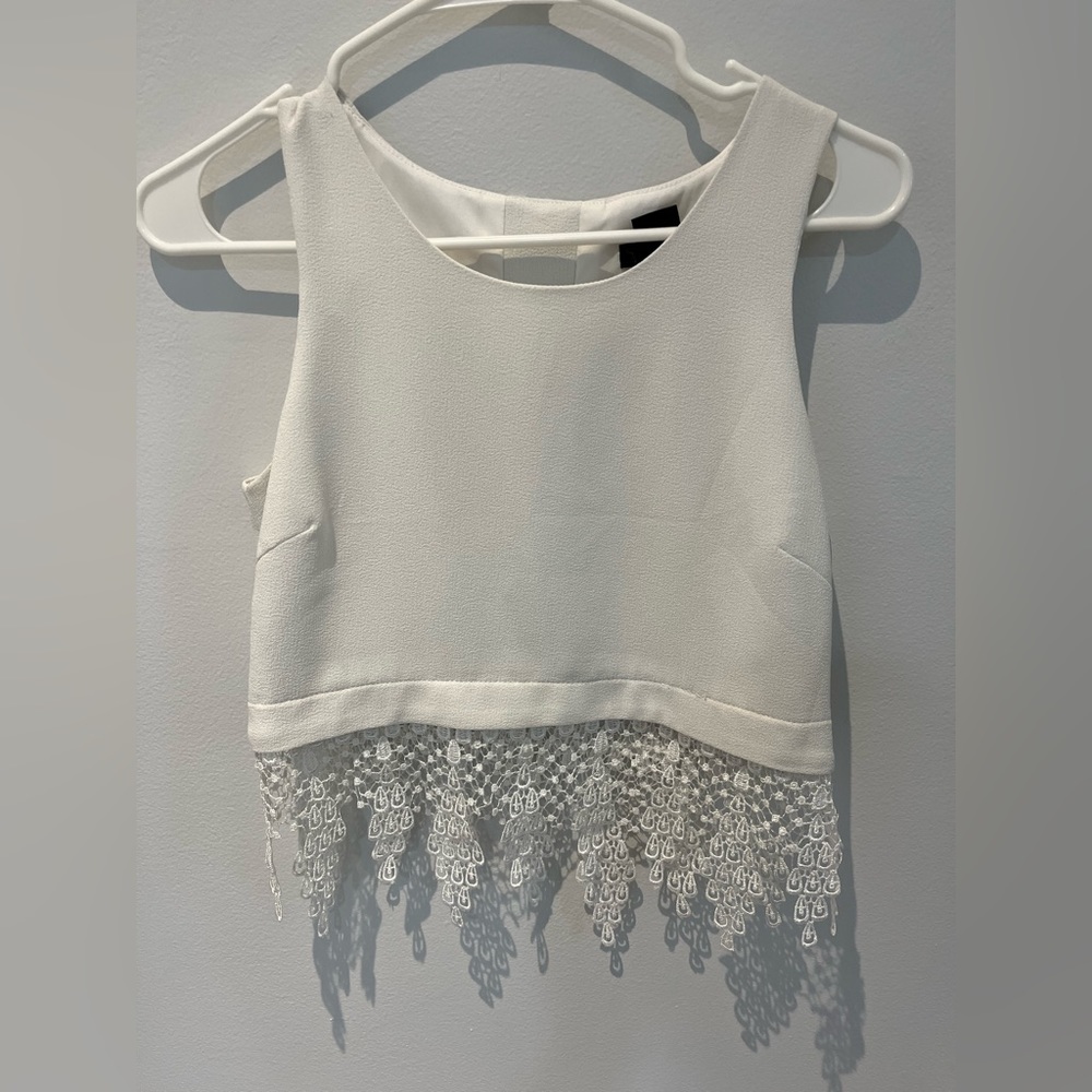 AQUA womens white crop Sleeveless Blouse With Crochet Lace Size‎ Small S